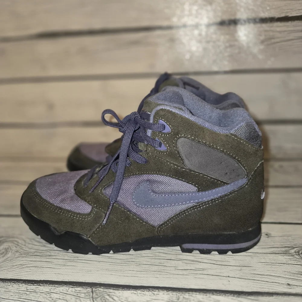 Vintage Nike Air 90's Caldera Boots Gray Purple Womens US Size 8 Outdoor Hiking - Picture 6 of 11